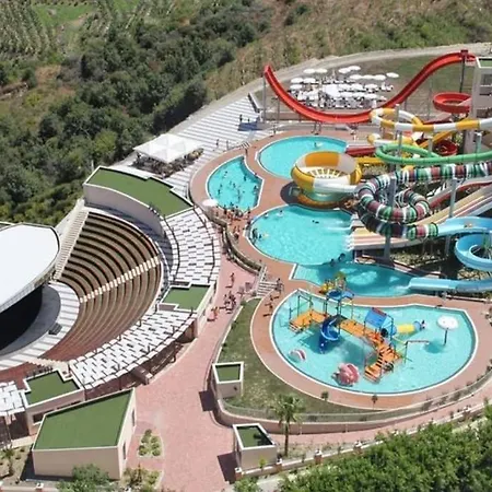 Gold City квартира Family Apartament *